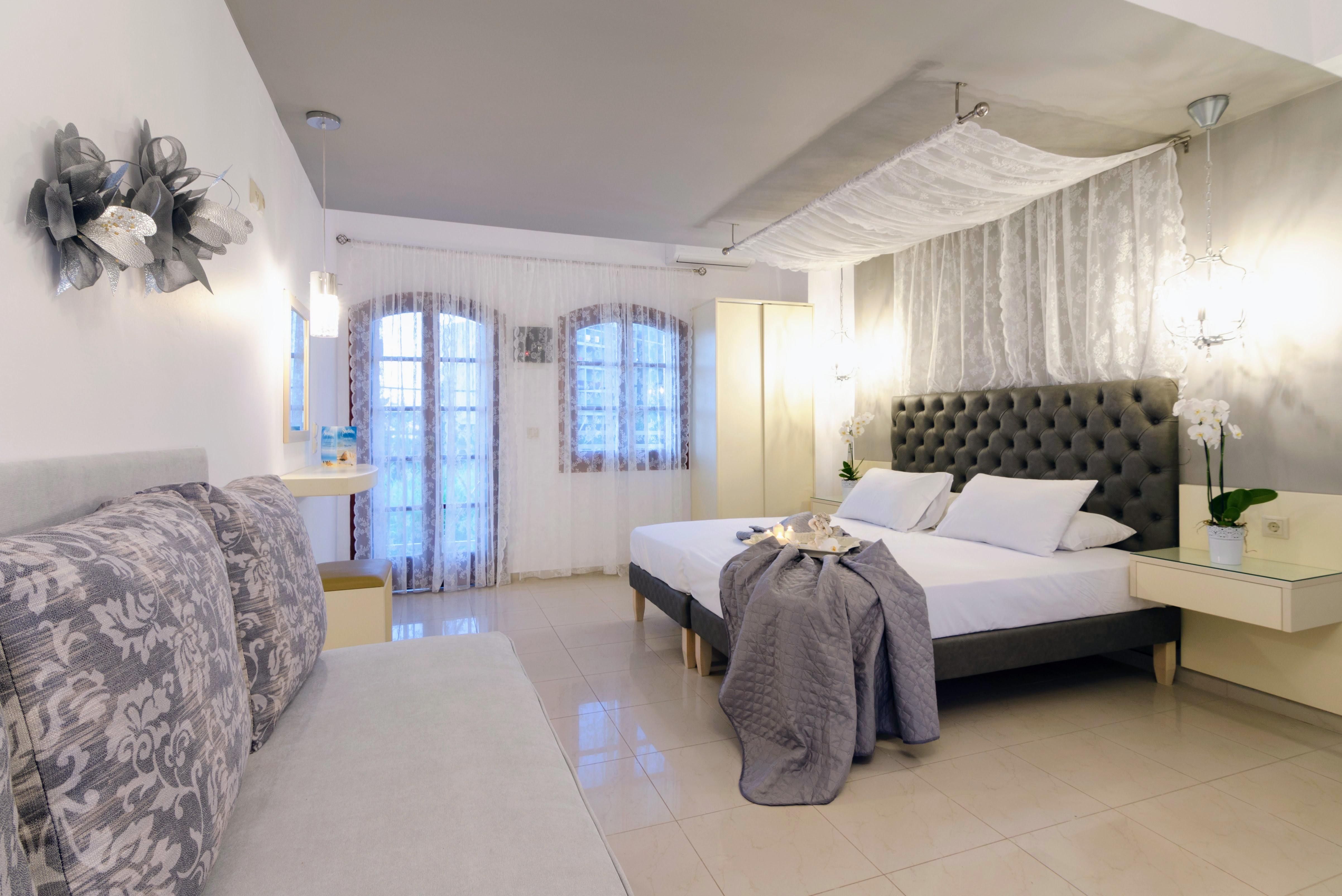 Stelios Gardens Hotel มาเลีย ภายนอก รูปภาพ