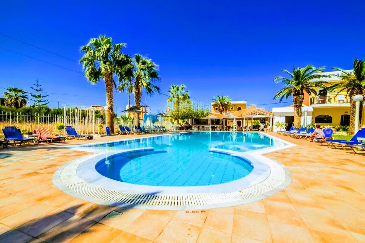 Stelios Gardens Hotel มาเลีย ภายนอก รูปภาพ