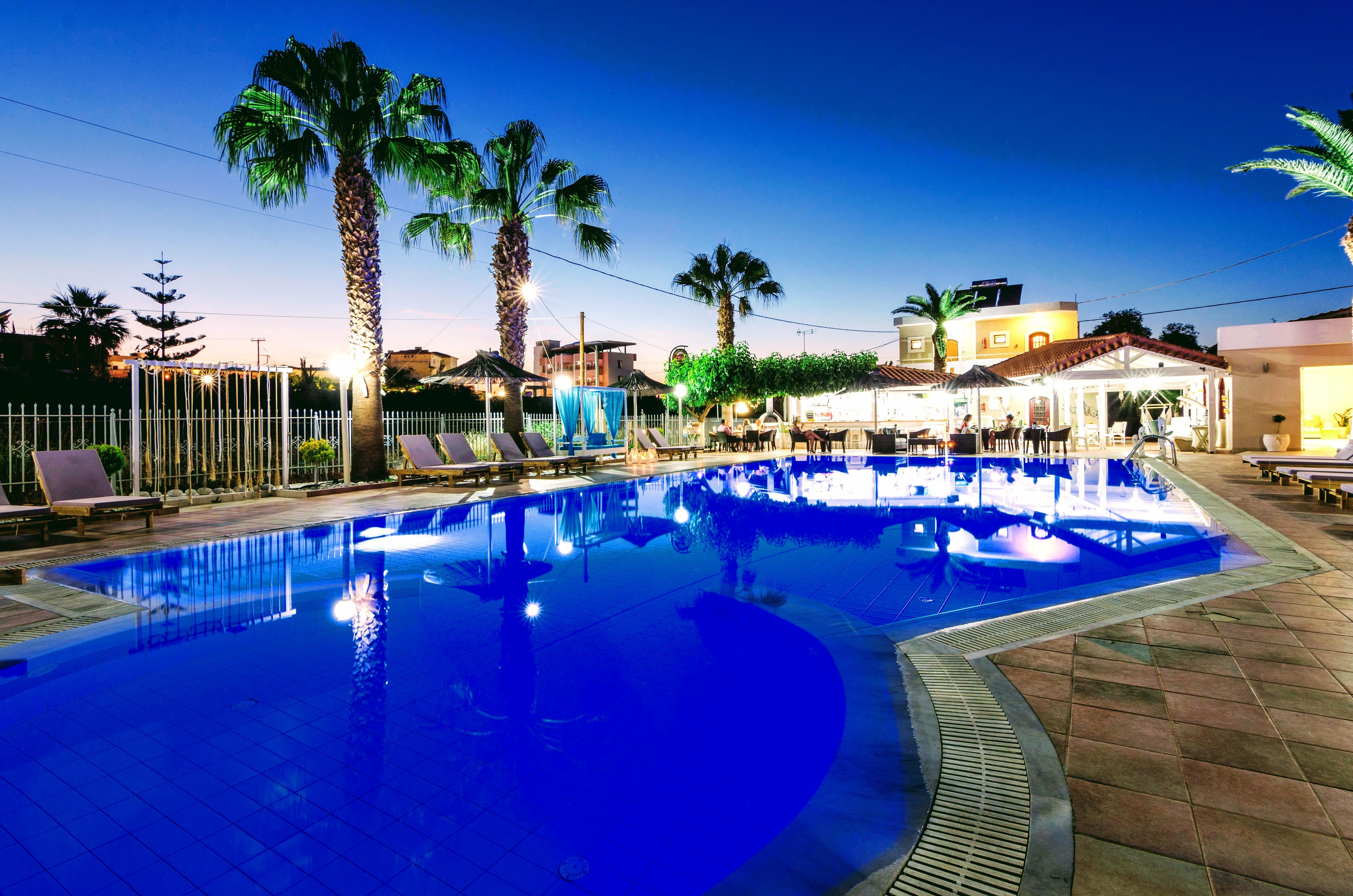 Stelios Gardens Hotel มาเลีย ภายนอก รูปภาพ