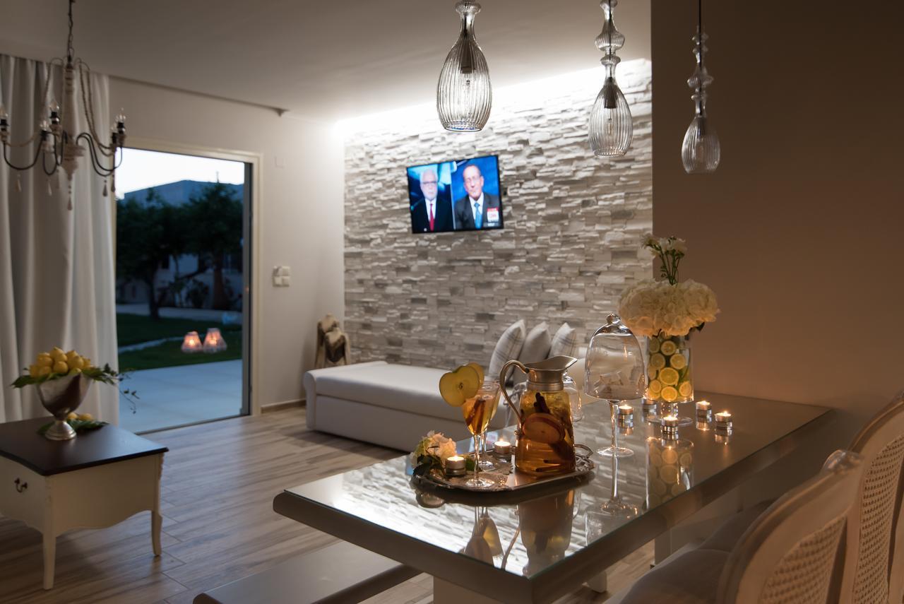 Stelios Gardens Hotel มาเลีย ภายนอก รูปภาพ