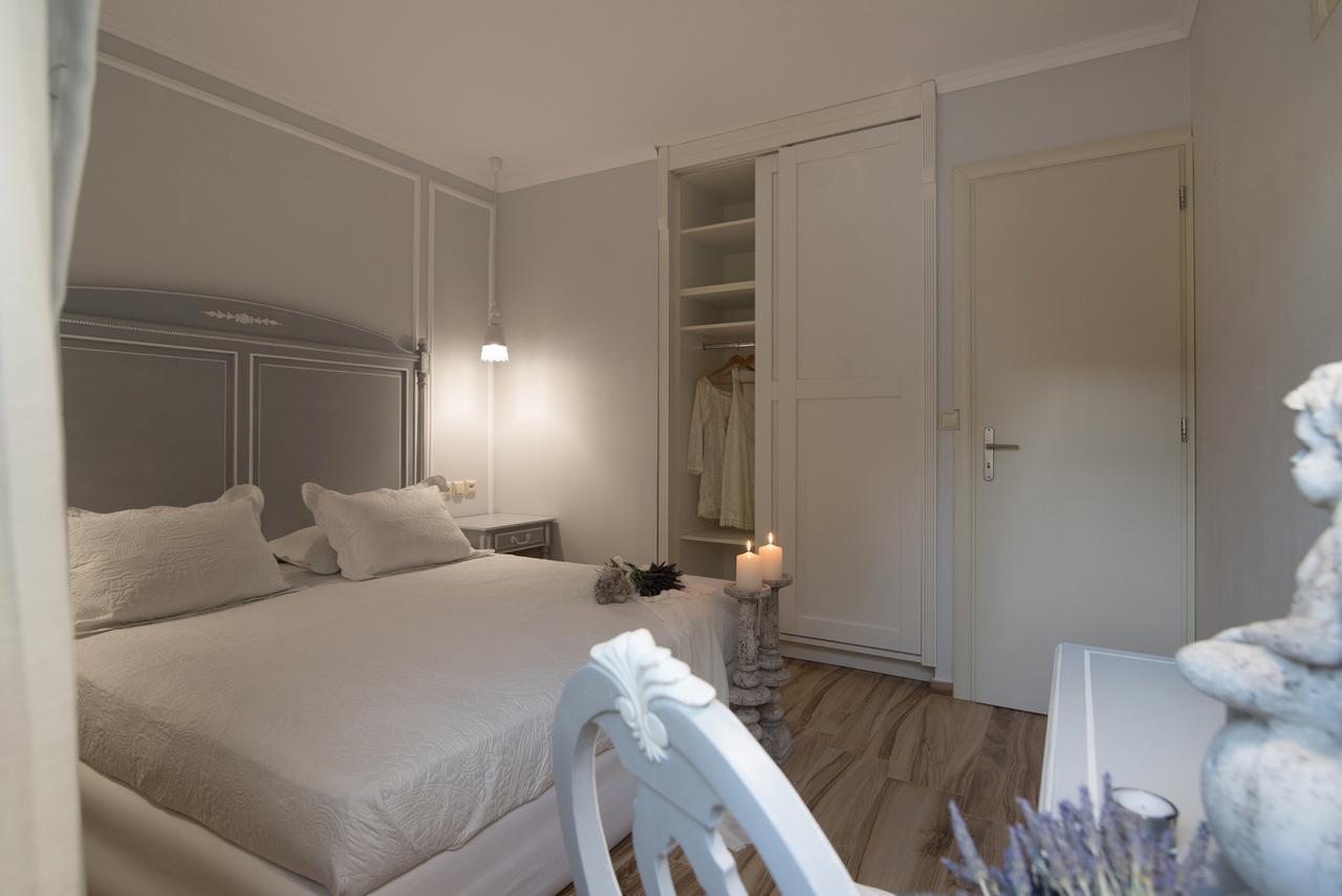 Stelios Gardens Hotel มาเลีย ภายนอก รูปภาพ